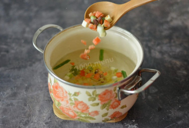 Суп из замороженных овощей с фрикадельками