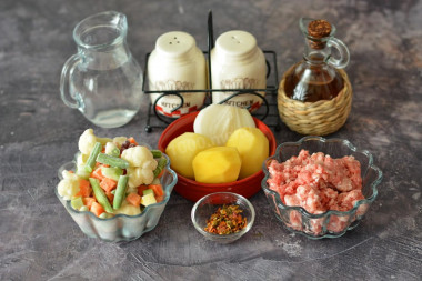 Суп из замороженных овощей с фрикадельками