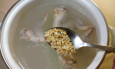Суп с ячневой крупой и курицей