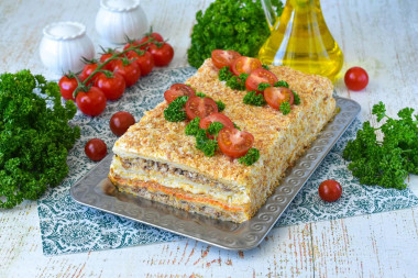 Торт Наполеон с консервами закусочный