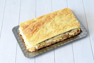 Торт Наполеон с консервами закусочный