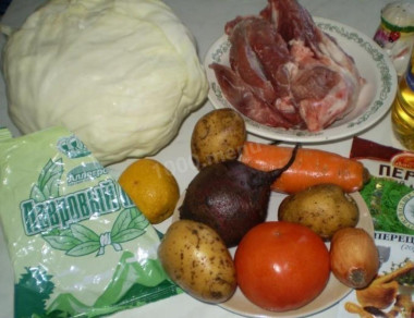 Классический борщ с мясом говядины и свинины