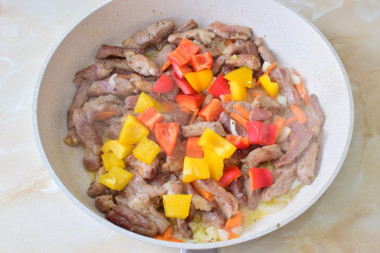 Овощное рагу с мясом кабачками и картошкой