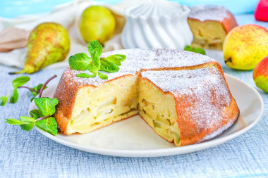 Шарлотка с грушей в духовке