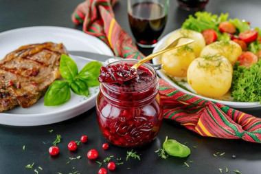 Брусничный соус к мясу на зиму