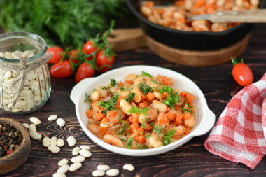 Фасоль с морковью и луком тушеная