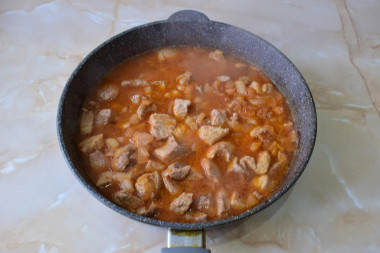 Гуляш из свинины как в советской столовой