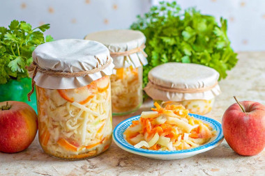 Капуста с яблоками на зиму