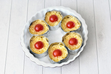 Курица под ананасом и сыром в духовке