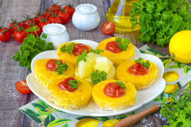 Курица под ананасом и сыром в духовке