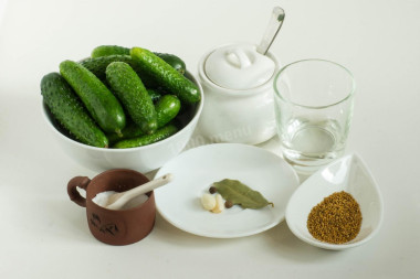 Маринованные огурцы с горчицей на зиму