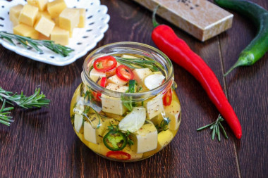 Маринованный сыр