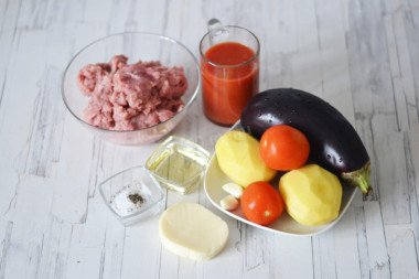 Мусака с картофелем баклажанами и фаршем