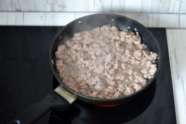 Мусака с картофелем баклажанами и фаршем