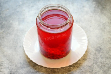 Наливка из красной смородины на водке