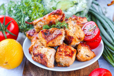 Шашлык из куриной грудки на мангале