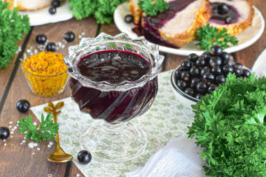 Соус из черной смородины к мясу