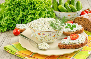 Творог с огурцом