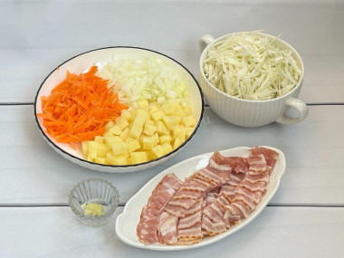 Капуста с беконом