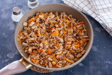 Курник классический с курицей и картошкой и блинами