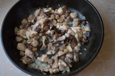 Паста фетучини курица с грибами в сливочном соусе