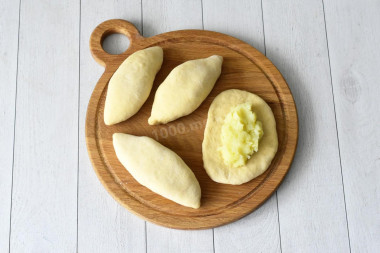 Пирожки с картошкой в аэрогриле