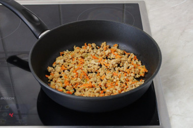 Пирожки с мясом и капустой рисом