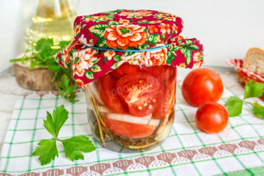 Помидоры дольками с луком и маслом на зиму