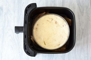 Шарлотка с яблоками в аэрогриле