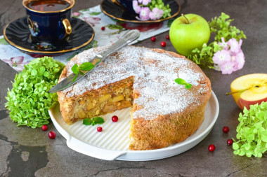 Шарлотка с яблоками в аэрогриле