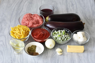 Тимбаль из баклажанов с макаронами и фаршем