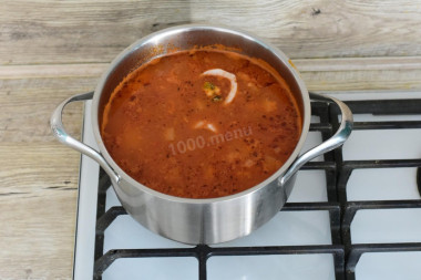 Томатный суп с морепродуктами