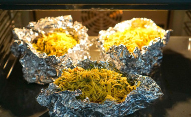 Запечённый батат с курицей в духовке
