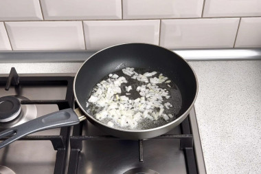 Жульен с курицей грибами и сыром