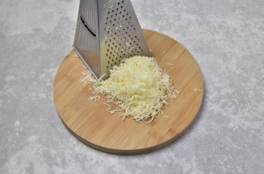 Жульен с курицей грибами и сыром