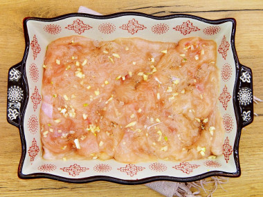 Куриное мясо по французски из курицы с грибами в духовке