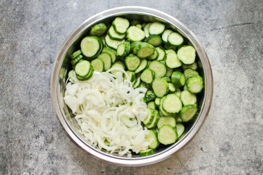 Огурцы пикули на зиму с горчицей и куркумой