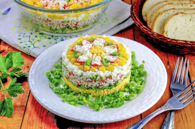 Салат крабовые палочки кукуруза огурец